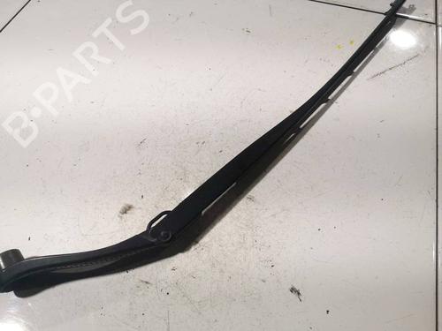 Used Front windshield wiper arm Front windshield wiper arm 39574676 39574676