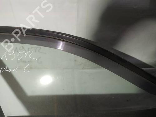 Used Front right door window Front right door window 35201267 35201267