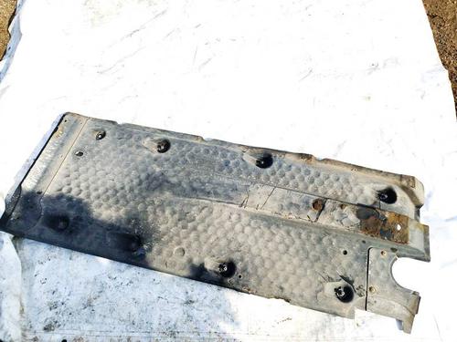 Understellsbeskyttelse Understellsbeskyttelse SEAT LEON (1P1) 2.0 FSI (150 hp) 39669548 39669548