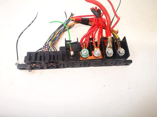 Used Fuse box Fuse box VW PASSAT B5 Variant (3B5) 1.8 (125 hp) 33074244 33074244