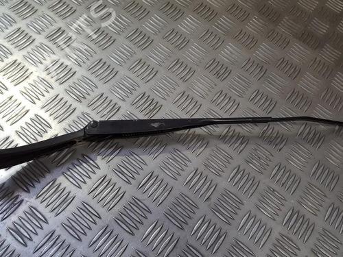 Used Front windshield wiper arm Front windshield wiper arm RENAULT MEGANE II (BM0/1_, CM0/1_) 1.6 16V (112 hp) 33493830 33493830