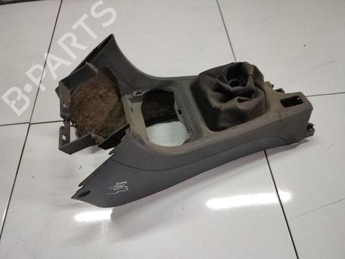 Console centrale Console centrale HONDA HR-V (GH_) 1.6 16V (GH1, GH3) (105 hp) 34978182 34978182