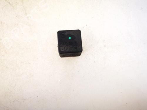 Used Electronic sensor Electronic sensor AUDI 80 B3 Saloon (893, 894, 8A2) 1.8 (75 hp) 33079617 33079617