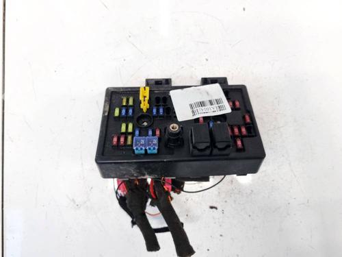 Used Fuse box CHEVROLET CAPTIVA (C100, C140) 2.0 D 4WD (150 hp) 32583737