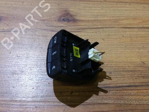 Used Steering wheel controls Steering wheel controls 35647646 35647646