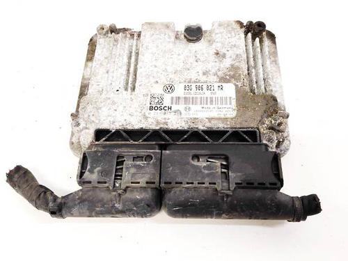 Used Engine control unit (ECU) Engine control unit (ECU) VW PASSAT B6 (3C2) 2.0 TDI (140 hp) 32935957 32935957