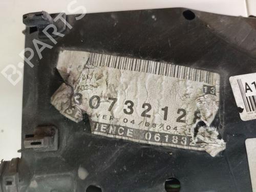 Fuse box VOLVO V50 (545) 2.0 D | BP39604404E1 - Image 3
