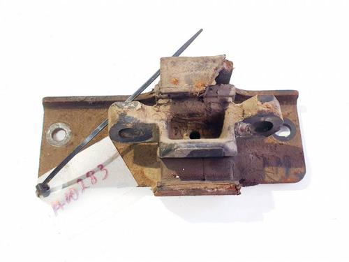 Used Engine mount Engine mount 32578989 32578989