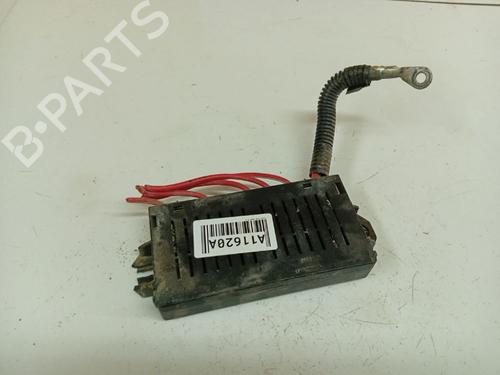 Used Fuse box Fuse box 37864762 37864762