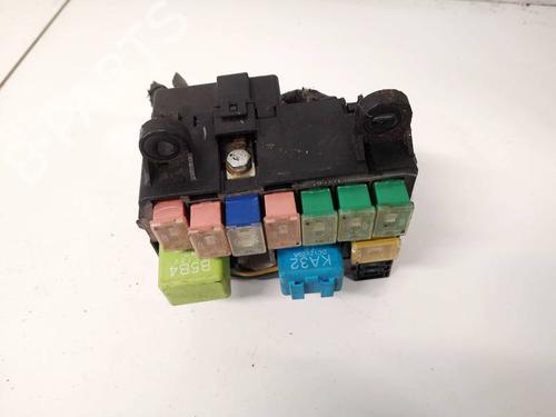 Used Fuse box MAZDA 626 V (GF) 2.0 (GFEP, GF12) (115 hp) 32937833