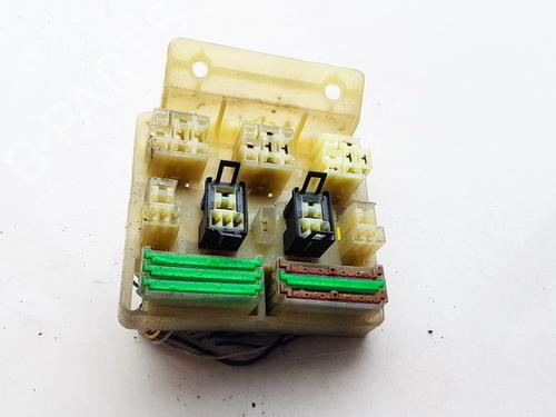 Used Fuse box Fuse box 33525467 33525467