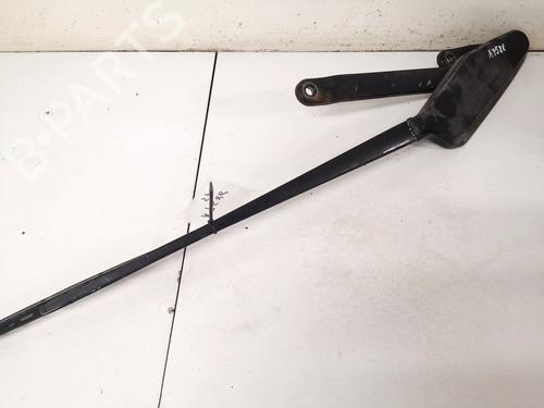 Used Front windshield wiper arm Front windshield wiper arm 32890934 32890934