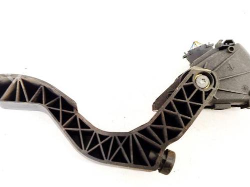 Used Pedal Pedal VOLVO V50 (545) 2.0 D (136 hp) 40275522 40275522