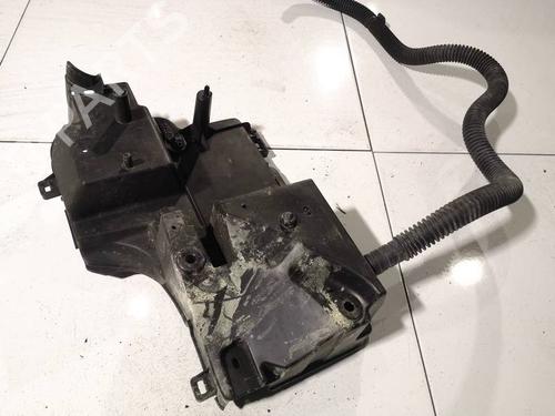 Used Fuse box Fuse box 39544219 39544219