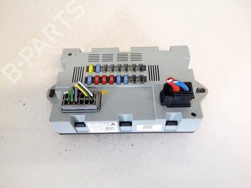 Used Fuse box Fuse box LAND ROVER DISCOVERY SPORT (L550) 2.0 D 4x4 (180 hp) 32593588 32593588