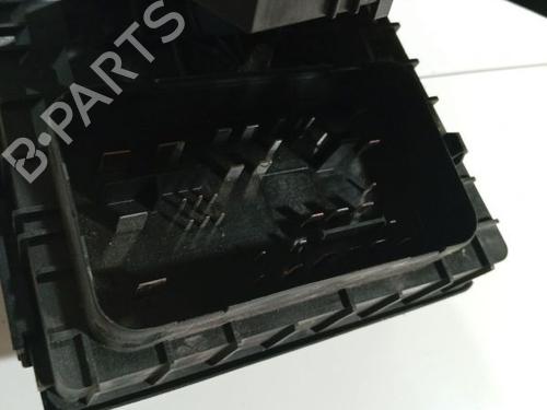 Fuse box VW GOLF V (1K1) 1.9 TDI | BP32560919E1 - Image 2