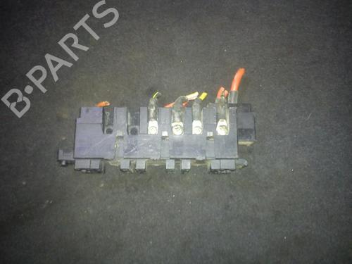 Used Fuse box Fuse box MERCEDES-BENZ S-CLASS (W140) 300 SE 2.8 (140.028) (197 hp) 33482551 33482551