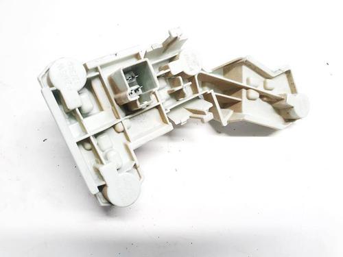 lamp-holder-volvo-v50-545-2003-2004-2005-2006-2007-2008-2009-2010-2011-2012-35348048 main image