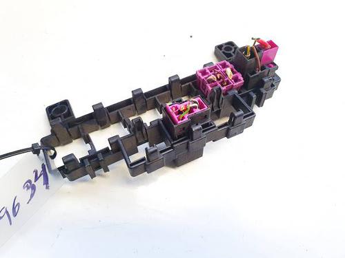 Fuse box AUDI A4 B7 (8EC) 2.0 TDI | BP32616148E1