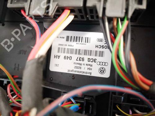 Fuse box VW GOLF V (1K1) 1.9 TDI | BP32932048E1 - Image 3