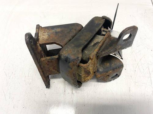 Used Engine mount Engine mount KIA SORENTO I (JC) 2.5 CRDi 4WD (140 hp) 32611277 32611277
