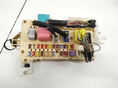 Used Fuse box Fuse box 32897812 32897812