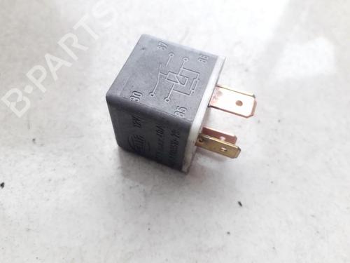 Used Electronic sensor Electronic sensor VW PASSAT B3/B4 Variant (3A5, 35I) 1.6 (72 hp) 33518416 33518416