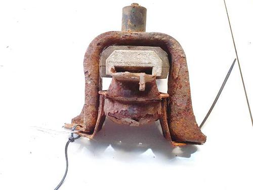 Used Engine mount Engine mount 32563711 32563711