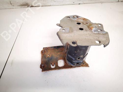 Used Front bumper bracket Front bumper bracket 35213960 35213960