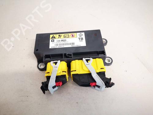 ecu-airbags-opel-insignia-a-saloon-g09-2008-2009-2010-2011-2012-2013-2014-2015-2016-2017-32934027 main image