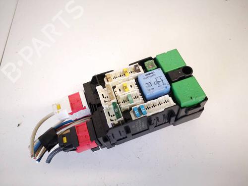 Used Fuse box PEUGEOT 508 I (8D_) 2.0 HDi (140 hp) 32561812