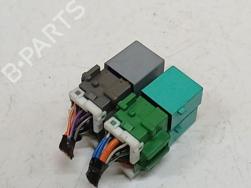 Fuse box HONDA FR-V (BE) 2.2 i CTDi (BE5) | BP35830246E1 - Image 2
