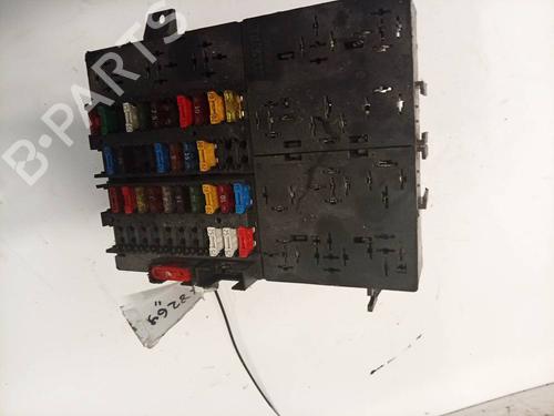 Used Fuse box Fuse box 32911615 32911615