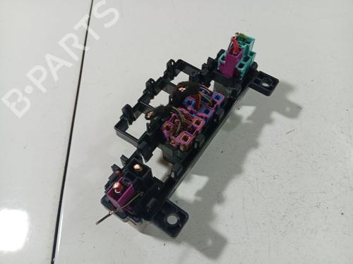 Fuse box AUDI A4 B6 (8E2) 2.0 | BP39605195E1 - Image 4