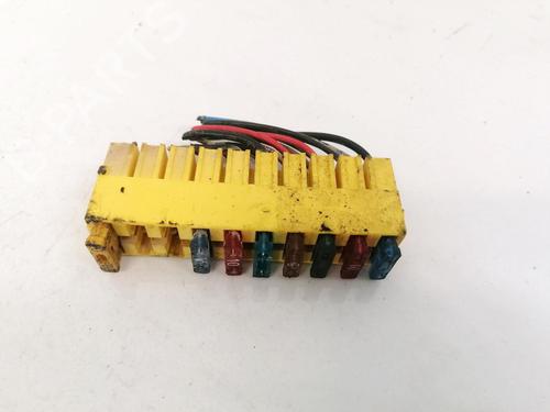 Used Fuse box Fuse box AUDI A8 D2 (4D2, 4D8) 2.5 TDI (150 hp) 32909330 32909330