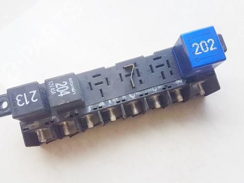 Used Fuse box Fuse box VW PASSAT B6 (3C2) 2.0 TDI (140 hp) 33526698 33526698