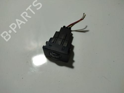 switch-toyota-yaris-_p9_-2005-2006-2007-2008-2009-2010-2011-2012-2013-2014-34949901 main image