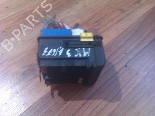 Used Fuse box Fuse box MAZDA MX-3 (EC) 1.8 i V6 (ECPSA) (133 hp) 33504399 33504399