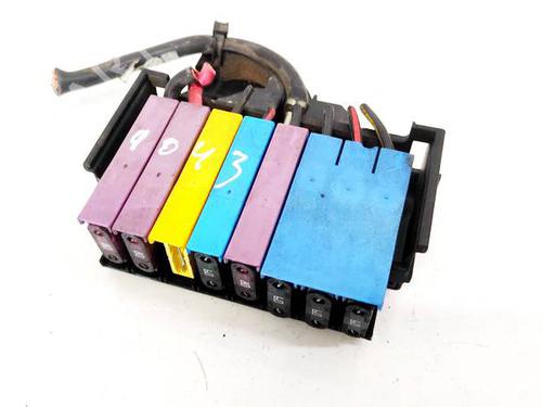 Used Fuse box Fuse box 32942036 32942036