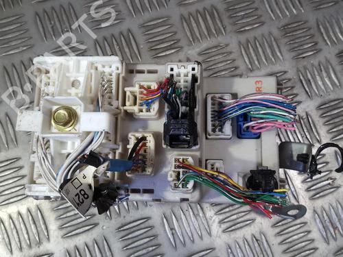 fuse-box-toyota-rav-4-ii-_a2_-2000-2001-2002-2003-2004-2005-33494990 main image