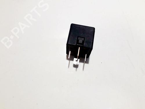 Used Electronic sensor Electronic sensor VOLVO V40 Estate (645) 2.0 (136 hp) 33521773 33521773