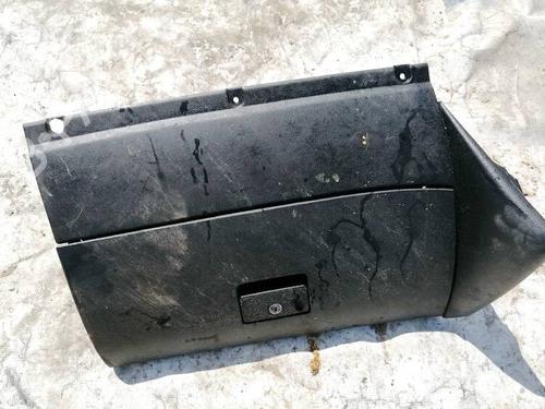 Guantera Guantera VW GOLF IV (1J1) 1.9 TDI (110 hp) 35260328 35260328