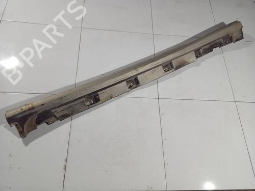 Used Right sideskirt Right sideskirt 35135942 35135942