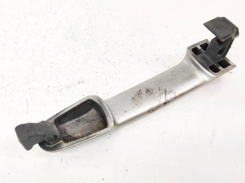front-right-exterior-door-handle-toyota-corolla-verso-_e12_-2001-2002-2003-2004-2005-2006-2007-35277767 main image