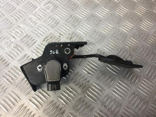 Used Pedal Pedal TOYOTA AVENSIS (_T25_) 2.0 D-4D (ADT250_, ADT250R) (126 hp) 35711800 35711800