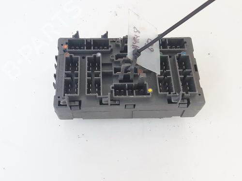 Used Fuse box Fuse box PEUGEOT 306 Hatchback (7A, 7C, N3, N5) 1.8 (101 hp) 33100372 33100372
