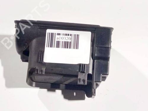 Used Air vent Air vent VW GOLF IV (1J1) 1.4 16V (75 hp) 32577752 32577752