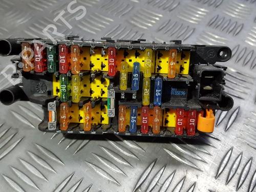 Used Fuse box Fuse box PEUGEOT 206 Hatchback (2A/C) 1.1 (54 hp) 33492881 33492881