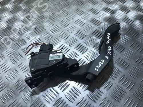 pedal-skoda-superb-i-3u4-2001-2002-2003-2004-2005-2006-2007-2008-35670645 main image