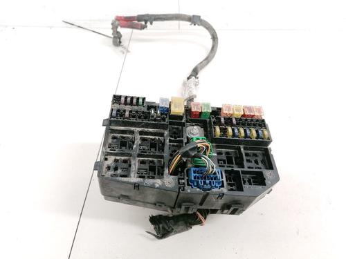 Used Fuse box Fuse box FORD MONDEO III (B5Y) 2.0 TDCi (130 hp) 33083458 33083458